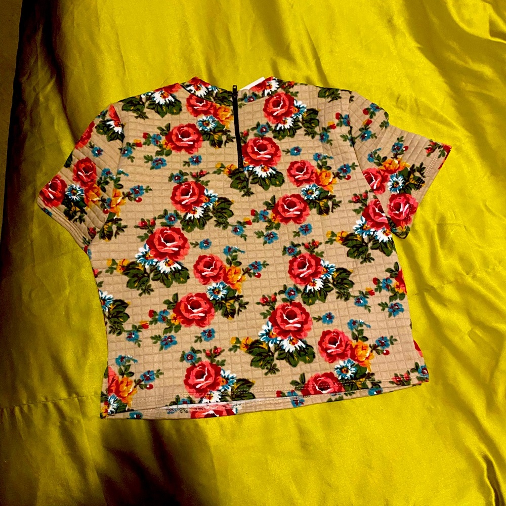 Quilted crop floral shirt